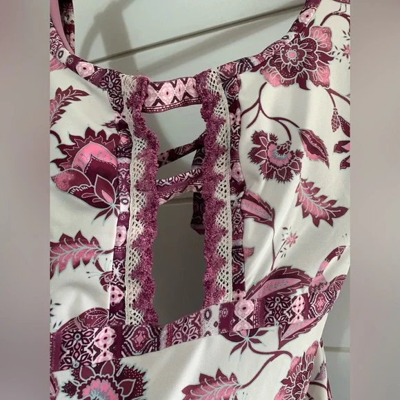 BECCA Tahiti Plunge One Piece Swimsuit M - Picture 7 of 12